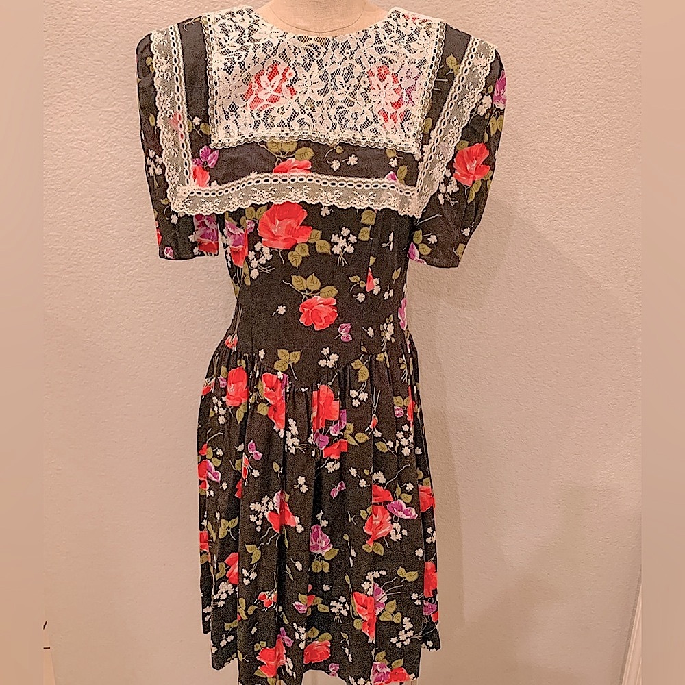 Vintage 80s Blondie And Me Black Floral Cottage Peasant Dress Lace Neck XS Small